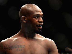 ジョーンズがUFCライトヘビー級王座返り咲き、コーミエをTKOで下す 画像