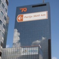 ツール開幕地のロッテルダムがイエローに染まる 画像
