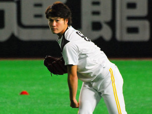 ソフトバンク・笠谷俊介、先発陣の練習に“強制参加”…日本Sは「気持ちで負けないように」 画像