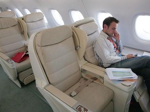 サッカー日本代表が乗る飛行機の「座席」はこんな感じ 画像