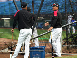 異国の地で井口マリーンズの初陣…注目の采配、新生チームのカラーは？ 画像