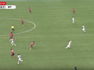 神戸FWポドルスキ、またもすんごいサイドチェンジ…スタジアムもザワつく 画像