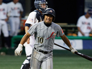 西武・山川穂高、金髪&半袖の同僚・森友哉の写真を公開…「どこのチンピラですか？」とファンの声 画像