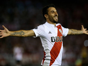 【動画】アルゼンチンでまた新たな”5人抜き”の伝説!マラドーナ、メッシを思わせる衝撃のソロゴール 画像