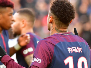 ネイマールも着た！PSGが「漢字ユニフォーム」を着用 画像