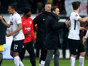 長谷部誠のフランクフルト、スタンド観戦のファンが心臓発作で死亡 画像