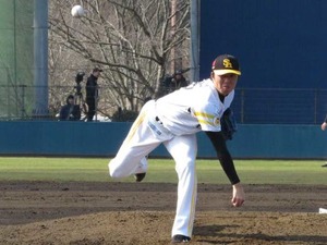 2016年ソフトバンク・ドラ1田中正義が初の実戦登板！最速149キロも「悔しい部分多い」 画像