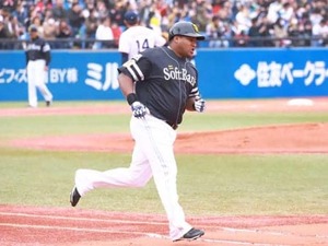 ソフトバンク・デスパイネが驚愕の3打席連続ホームラン 画像