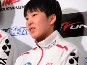 山口茜、自身の手で優勝を掴むも…チームメイトから「もっと喜んで！！」と心配される 画像