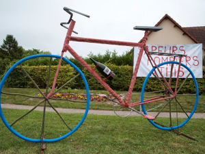 【ツール・ド・フランス14】コース沿いでよく見かける巨大自転車オブジェはこんな感じ 画像