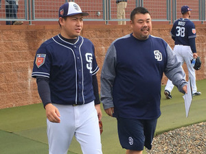 パドレス・牧田和久「ようやく」スタート…早速「サブマリン」で同僚を驚かせる場面も 画像