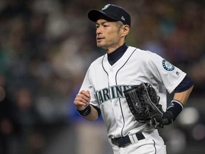 イチロー、慣れない左翼も「ただ、捕りますけどね」…“本塁打強奪“の超美技も 画像