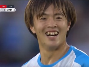 川崎デビューの齋藤学、なぜシュートを外した直後に「笑った」？相手GKが明かす 画像