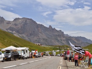 【ツール・ド・フランス14】絶景が続く第14ステージ、連日のツール観戦で思わぬ再会 画像