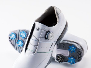 ヨネックス、疲れにくいソフトスパイクゴルフシューズ「エアラスゴルフ1」発売 画像