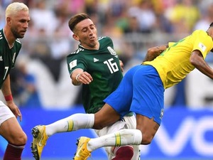 イニエスタ退団のバルセロナ、W杯で活躍したMFを獲得へ？ 画像