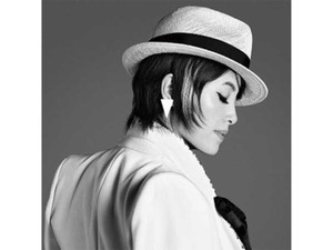 ロッテ、6/17巨人戦で佐倉市出身の荻野目洋子さんが国家独唱「感無量」 画像