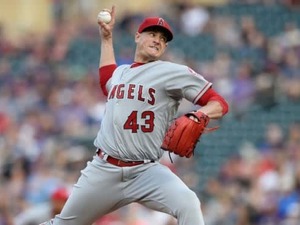 回りすぎて、曲がりすぎる!? エンゼルス右腕の驚愕“3550回転”カーブが話題 画像