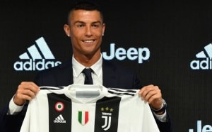 リーガを去ったロナウド、ずっと戦ってきたメッシとの「関係」を教えてくれた 画像