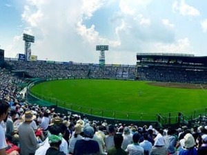 【高校野球】高岡商が2008年以来10年ぶり夏勝利！7回に集中打で一挙3点奪い勝ち越し 画像