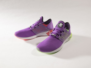 ランニングに使える万能型シューズ「FRESH FOAM CRUZ」にエヴァンゲリオンモデルが登場 画像