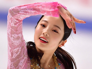 「ツーショット可愛すぎて……」本田真凜・望結姉妹が仲良し自撮り公開 画像