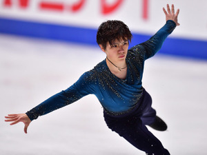 宇野昌磨を描いた陶墨画がすごい…「今にも動き出しそう」 画像