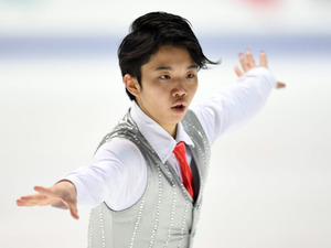 友野一希が21歳に！誕生日を「エンゼルスケーキ」で祝われる 画像