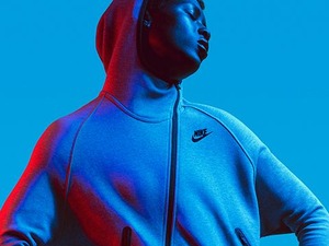 何かが少しだけ違う、次世代感を醸し出すフリース　ナイキから 画像