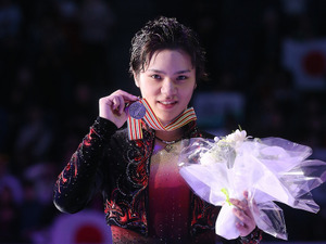 宇野昌磨が浅田真央と再会するも、照れて隣には座らず！？ 画像