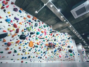 ボルダリングジム「BOULCOM TOKYO」が大手町エリアにオープン 画像