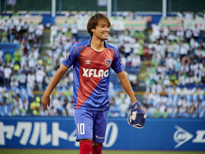 東慶悟、人生初の始球式に挑戦するも「明日監督に怒られるかも」 画像