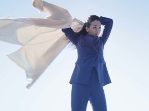 浅田真央、CMでカッコいいビジネスパーソンに　11月1日より放映開始 画像