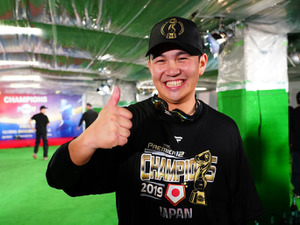 山﨑康晃、4年前の悔しさを晴らし胴上げ投手に　侍ジャパンの素顔を届けたSNSも有終の美　 画像