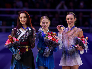 アレクサンドラ・トゥルソワ、ロシア杯優勝に喜び「この勝利は価値あるもの」　愛犬ティナの姿も 画像