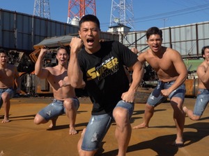 山田章仁がマッチョ29と『シバタウ』を披露　『ワイルド・スピード』最新作の応援動画 画像