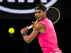 ラファエル・ナダル、打球直撃のボールガールにお詫びのキス　SNSで2ショットを公開 画像