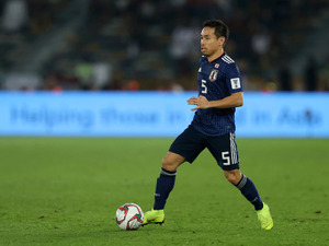 長友佑都、内田篤人と吉田麻也とのスリーショットを公開 「久しぶりに内田篤人と再会」 画像