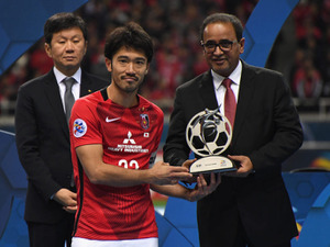 阿部勇樹「愉快な仲間たちとのご飯(^^)」アテネ五輪世代の佐藤、松井ら総勢11人の食事会 画像