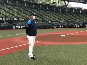 西武・辻発彦監督「いよいよ第一歩」　開幕へ向け46日ぶりのチーム練習 画像