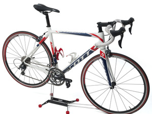 自転車のディスプレイとメンテナンスに使用できる高機能スタンド「iWA1」発売 画像