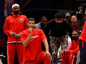【NBA】八村塁、復帰へ前進か　コートサイドに姿を現す　「いつものポジティブな姿を見れて嬉しい」とチームメート 画像