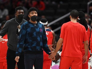 【NBA】八村塁がチーム遠征に帯同　ウォームアップへの参加で戦列復帰の第一歩か　コロナ延期が後押し 画像