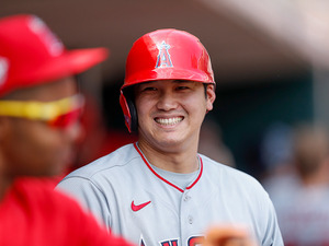 【MLB】「クレイジーだ」キャンプイン前日からの大谷翔平フィーバーに米メディアもあ然　水原一平通訳の“辞職”も話題 画像