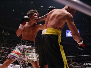 【超RIZIN】皇治、体重差を跳ね返しメイウェザーのボディーガード撃破　「まぁ当然の結果です」 画像