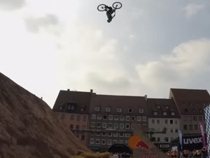 欧州の古都でスロープスタイル！ 画像