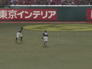 【動画】楽天vsロッテ、ショートゴロがランニングホームランになる珍プレー…「正直意味がわからない」などファン唖然 画像