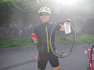 【ツール・ド・東北14】いきなりパンクと立ちゴケに遭遇！　ボランティア体験記(6) 画像