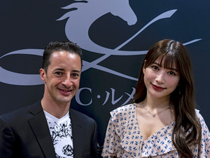 【競馬】ルメールがラウンドガール雪平莉左らとお披露目会　藤田菜七子も登場　「日本に恩返ししたい」 画像