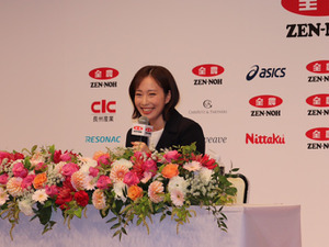 【卓球】石川佳純、中国語披露で今後語る「感謝を伝えたい」　“47都道府県ツアー”にも「あと40カ所残っている」と意欲 画像